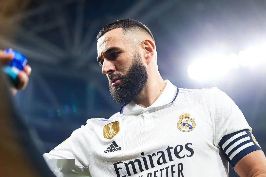 开云sports-今夜浙江稠州调整名单以备欧冠；再遭质疑环节打磨；气氛紧张；训练强度明显提升的简单介绍-开云sports