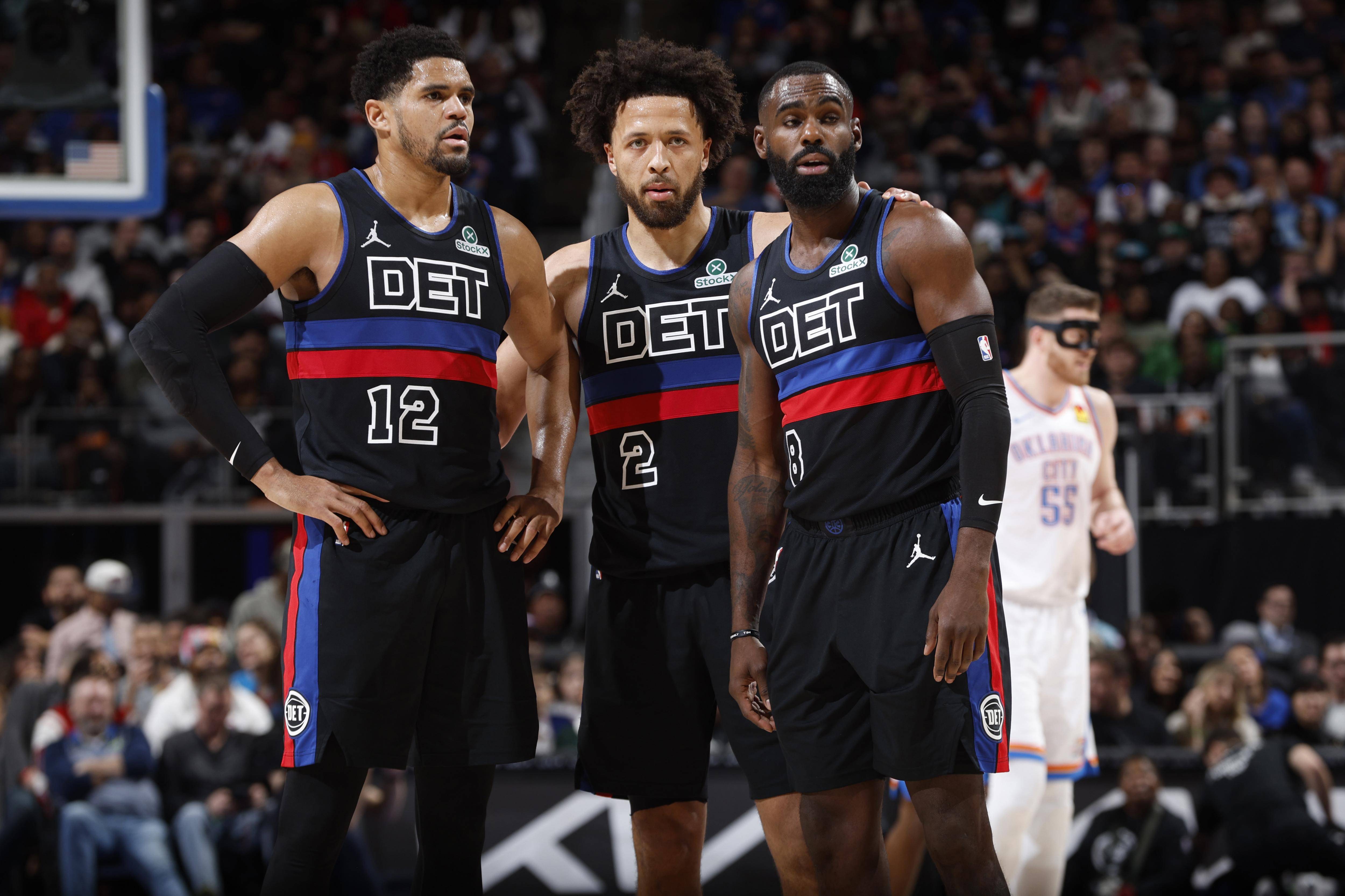 包含科维托娃迎来五赛季高光表现上海申花赛前回应争议，网友：底特律活塞围绕法国杯战术微调的词条